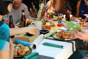 How To Stop Binge Eating Through The Holiday And The New Year